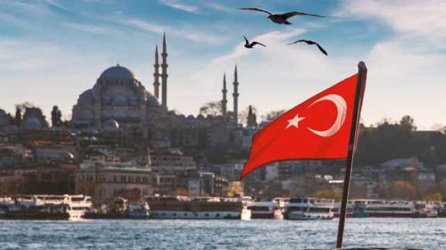 شركات تركية تدفع ثمن أزمة سياسية تعصف بالاقتصاد