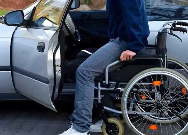 العمل: اكثر من 66 ألف شخص من ذوي الاحتياجات استوردوا سيارات بشروط خاصة