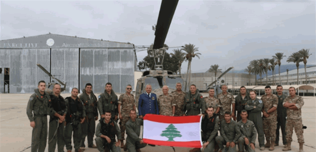 عودة طوافتين تابعتين للقوات الجوية بعد إنجاز مهمة مؤازرة السلطات القبرصية في إطفاء حرائق