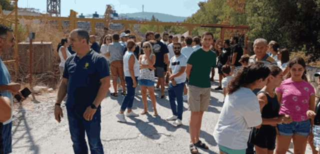 أهالي بلدة البترونية يحتجون على تجاوزات أحد المعامل!