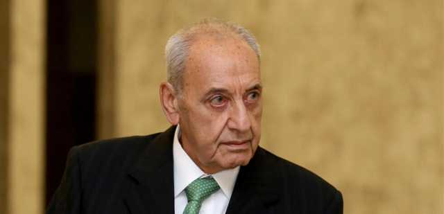قبيل توجهه الى منصة الحفر.. بري من المطار: في هذه العتمة يأتي يوم فرح