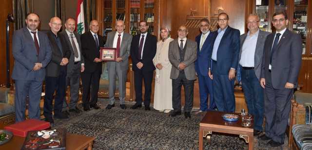 بري استقبل وفد الهيئة العربية الدولية للاعمار في فلسطين والحوت وسقلاوي