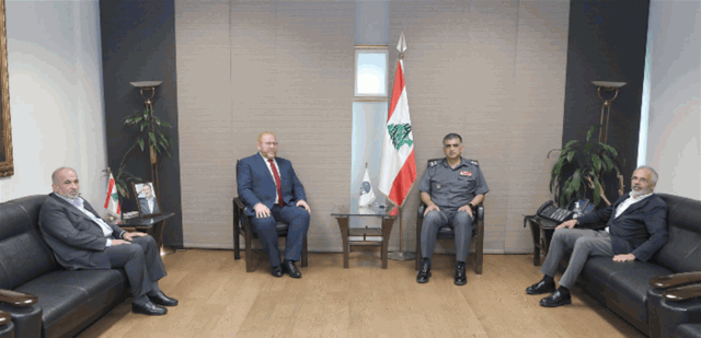 عرض للأوضاع العامة بين عثمان ووفد من الجماعة الاسلامية