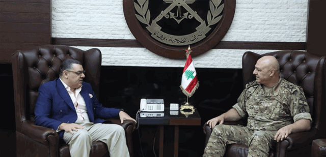 قائد الجيش استقبل السفير المصري في زيارة وداعية