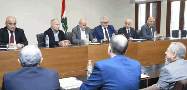لجنة الاشغال اجتمعت في غياب الوزارات المعنية.. عطية: وصلنا الى حال مزرية