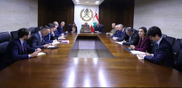 قائد الجيش بحث مع وفد فرنسي الأوضاع جنوباً