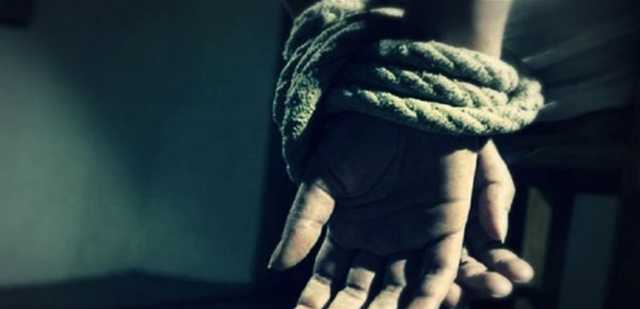 فرار مواطن من خاطفيه بعد ساعات من احتجازه.. لمن لجأ؟