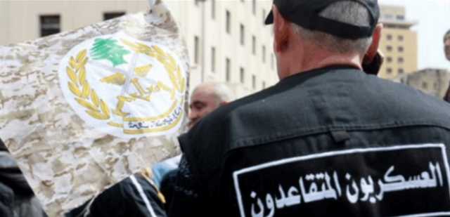 من انقذ العسكريون المتقاعدون: الحكومة أم القائد؟