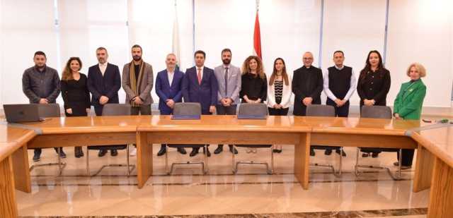 إتفاقية تعاون بين جامعة الحكمة ومؤسسة عادل متني للسلامة المرورية.. ما هدفها؟
