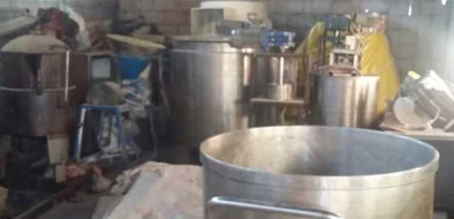 الجيش يضبط معمل لتصنيع المخدّرات في اليمونة