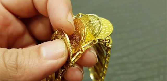 لمن يمتلك ليرات ذهبية في لبنان.. هذا الخبر يهمّكم