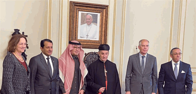سفراء اللجنة الخماسية في بكركي