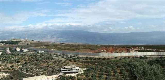 عائلة نُقِلت إلى المستشفى.. ماذا حدث بعدما قصفت طائرة إسرائيليّة منزلاً في الجنوب؟