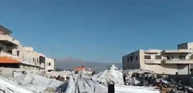 بالفيديو... تفكيك مخيم للنازحين السوريين في برالياس