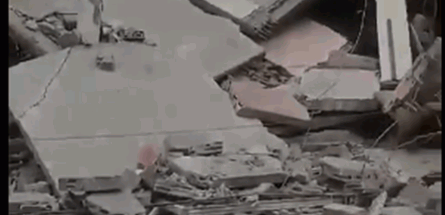 الدمار كبير.. شاهدوا آثار الغارة الإسرائيلية على بلدة عيتا الشعب (فيديو)