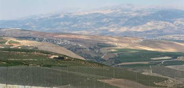 الجيش الاسرائيلي يقوم بعملية تمشيط بالرصاص استهدفت مزارعين في الوزاني