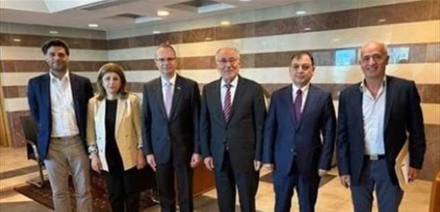لقاء بين وزير التربية والسفير التركي لتعزيز التعاون التربوي بين البلدين