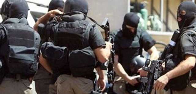 مداهمة للقوة الضاربة في محلة التل الأبيض.. هذا ما عثر عليه