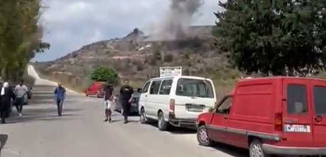 بالفيديو.. العدو يستهدف محيط مقبرة خلال مراسم تشييع في الجنوب