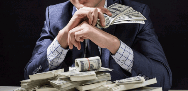 أثرياء لبنانيون يريدون تهريب أموالهم من هذا البلد