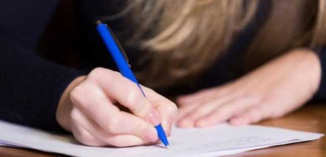 متى تبدأ عملية تصحيح الإمتحانات الرسمية؟