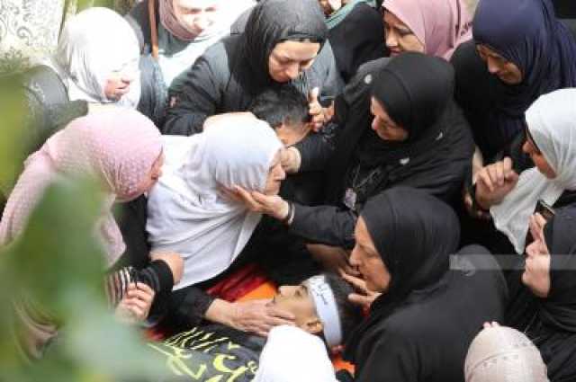 جماهير الشعب الفلسطيني تشيع الشهيد الطفل ميلاد الراعي في مخيم العروب