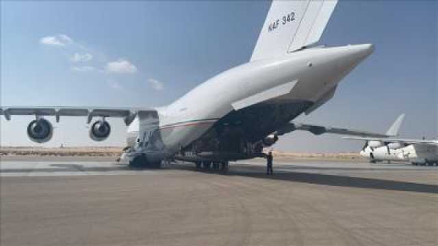 الكويت.. ترسل الطائرة الاولى من المساعدات الطبية والاغاثية الى غزة