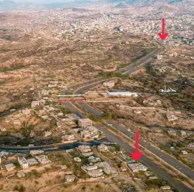 الرئيس العليمي يتعهد بفك الحصار عن مدينة تعز ويؤكد على ”الردع العسكري” للمليشيات