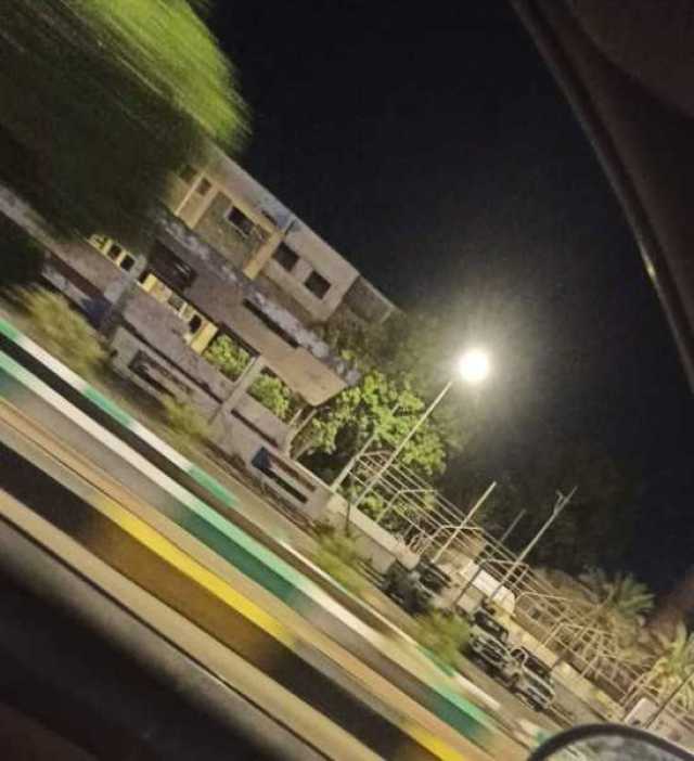 الانتقالي يحتضر.. عدن تخرج في تظاهرات غاضبة وقوات المجلس تنتشر في الشوارع وتقطع الطرق الرئيسية