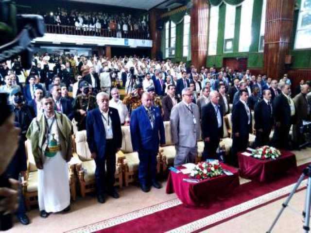 رئيس الوزراء يفتتح المؤتمر العلمي الأول لجامعة 21 سبتمبر