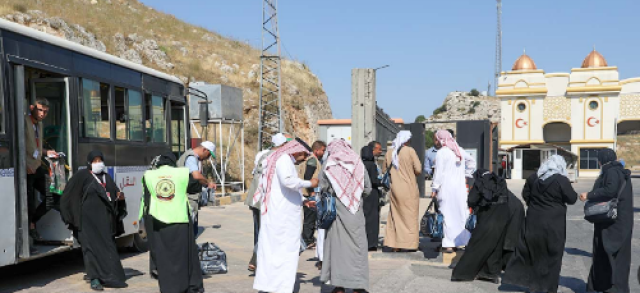 ترحيل أكثر من 650 لاجئًا سوريًا من تركيا