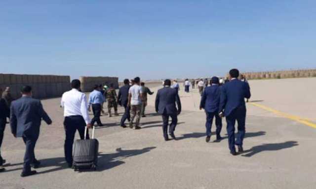 الانتقالي يطالب العليمي بتوضيح رفض العودة إلى عدن