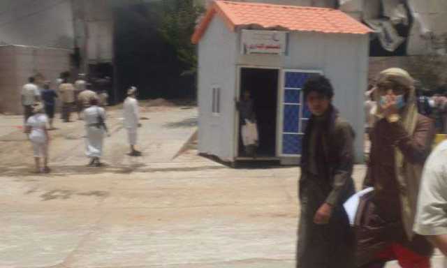 حريق هائل يلتهم مستشفى بمأرب