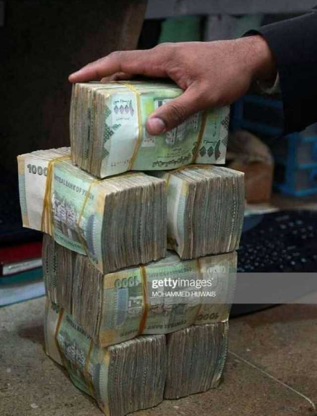 عبر غرفة عمليات في جيبوتي.. شبكة مؤتمرية تعبث بأسعار الصرف في عدن