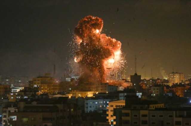 غارة إسرائيلية تستهدف 5 منازل في حي الزيتون بقطاع غزة