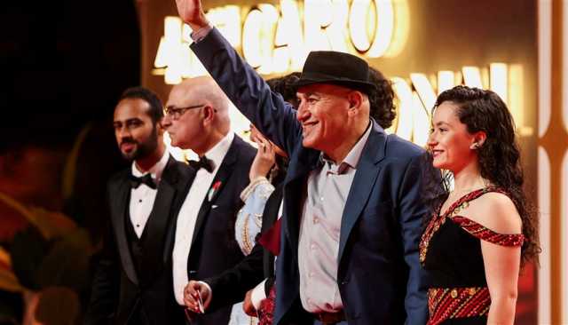 نجوم الفيلم الإيطالي 'The contract' يحتفلون بعرضه في القاهرة السينمائي