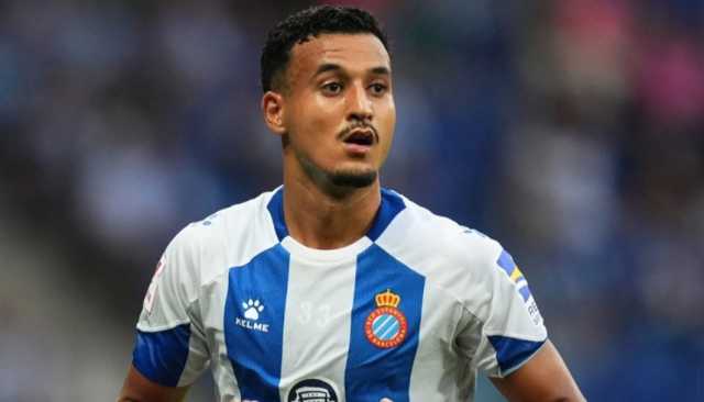 ميلان وإشبيلية يتربصان بلاعب مغربي