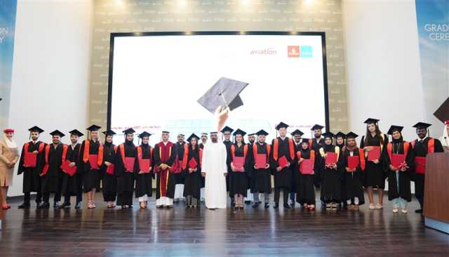 أحمد بن سعيد يحضر تخريج الدفعة 34 من جامعة الإمارات للطيران
