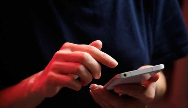 في محكمة الأسرة بمصر.. رسالة بكلمة واحدة تكشف خيانة زوجية 'صادمة'
