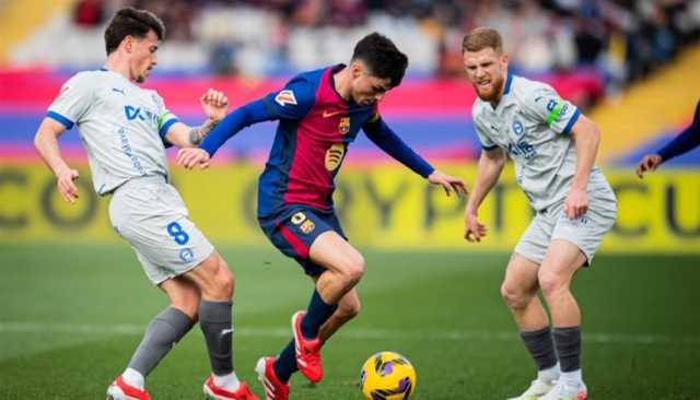 قلص الفارق مع الريال.. برشلونة ينتزع فوزاً صعباً أمام ألافيس