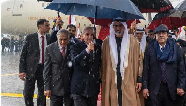 نيابة عن رئيس الدولة.. خالد بن محمد بن زايد يصل باكستان في زيارة رسمية