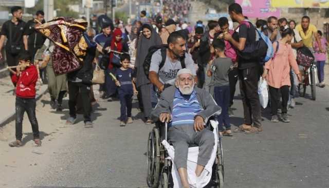 الجيش الإسرائيلي يطالب سكان حي تل السلطان في جنوب غزة بمغادرته فوراً