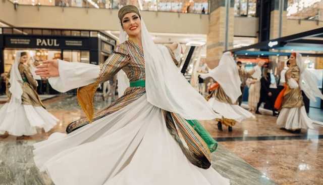 ألعاب نارية واحتفالات وتخفيضات.. هكذا تحتفي دبي بعيد الفطر