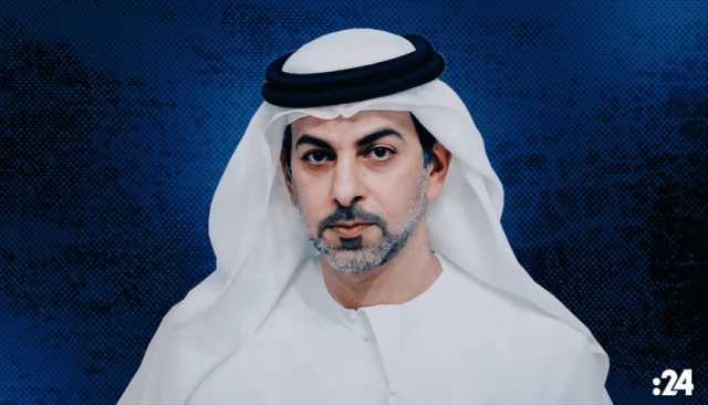 عمر بن زايد يهنئ رئيس الدولة ونائبيه والحكام بعيد الفطر المبارك