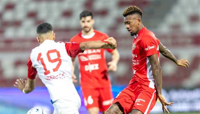 شباب الأهلي يغرد في القمة والعين يواصل النزيف