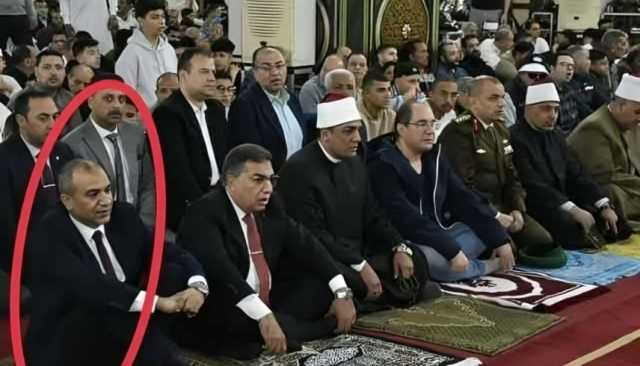 لحظة صادمة في المسجد.. وفاة مسؤول مصري خلال صلاة العيد