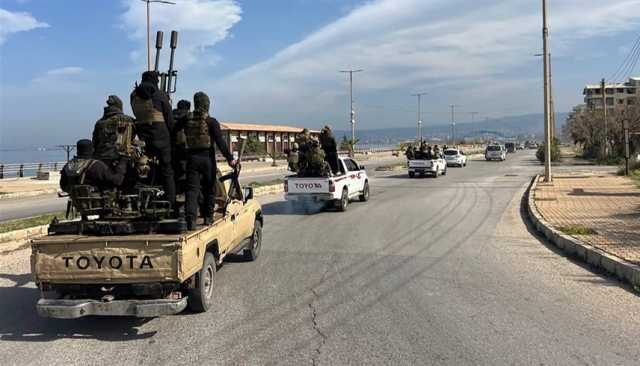 سوريا.. اشتباكات عنيفة في اللاذقية وإعدام 52 علوياً
