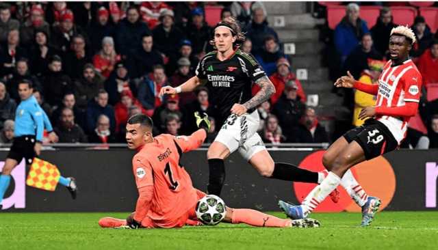ليفربول المتصدر أمام ساوثهامبتون المتعثر.. ويونايتد يواجه آرسنال