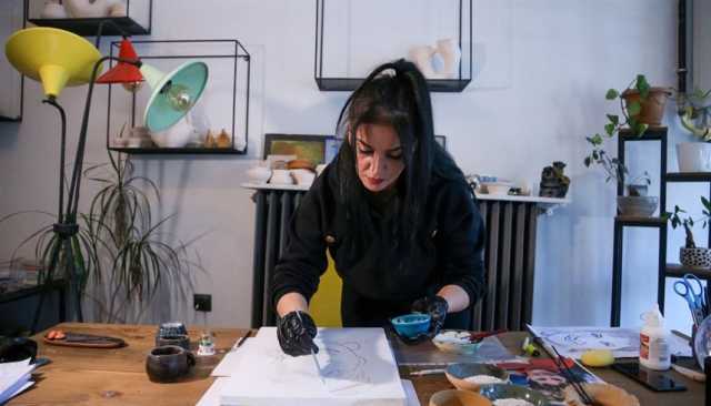 تركية ترسم لوحتين لامرأة برماد جثتها