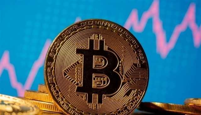 بتكوين تهبط لأدنى مستوى في شهرين